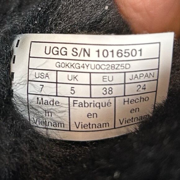 Ugg Mini Bailey Bow Black Sheepskin Booties Ankle Boots~7~ - Picture 6 of 6